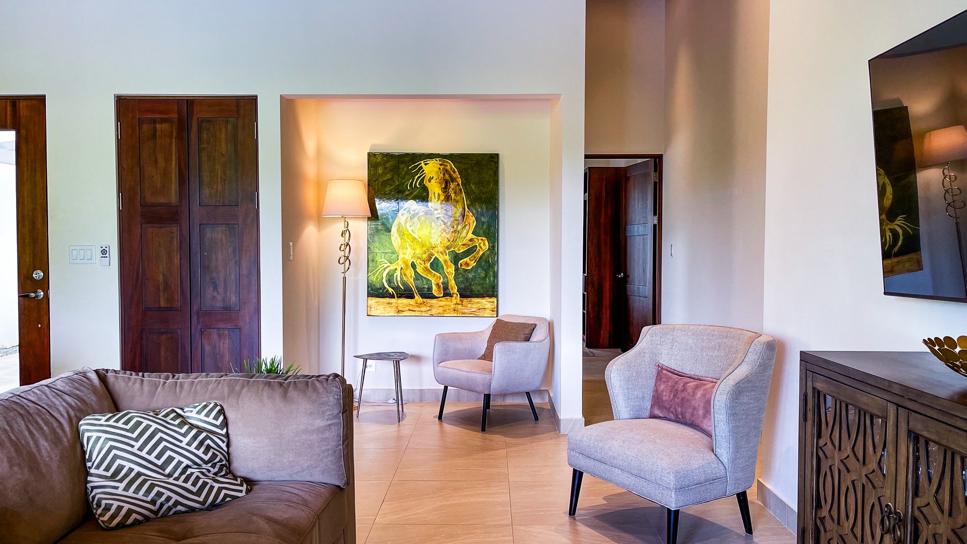 Gorgeous 2 Bedroom Villa with Mountain View