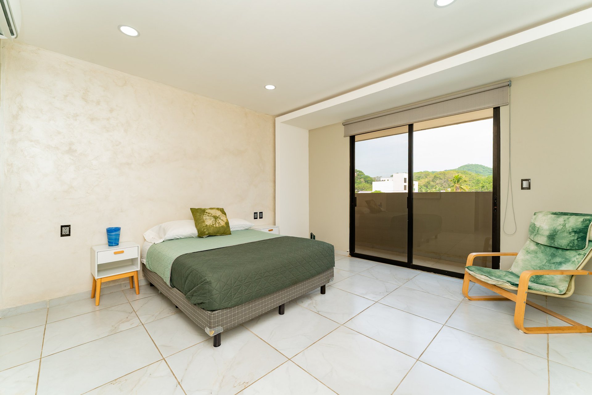 2 Bedroom, Condo, Downtown Condo