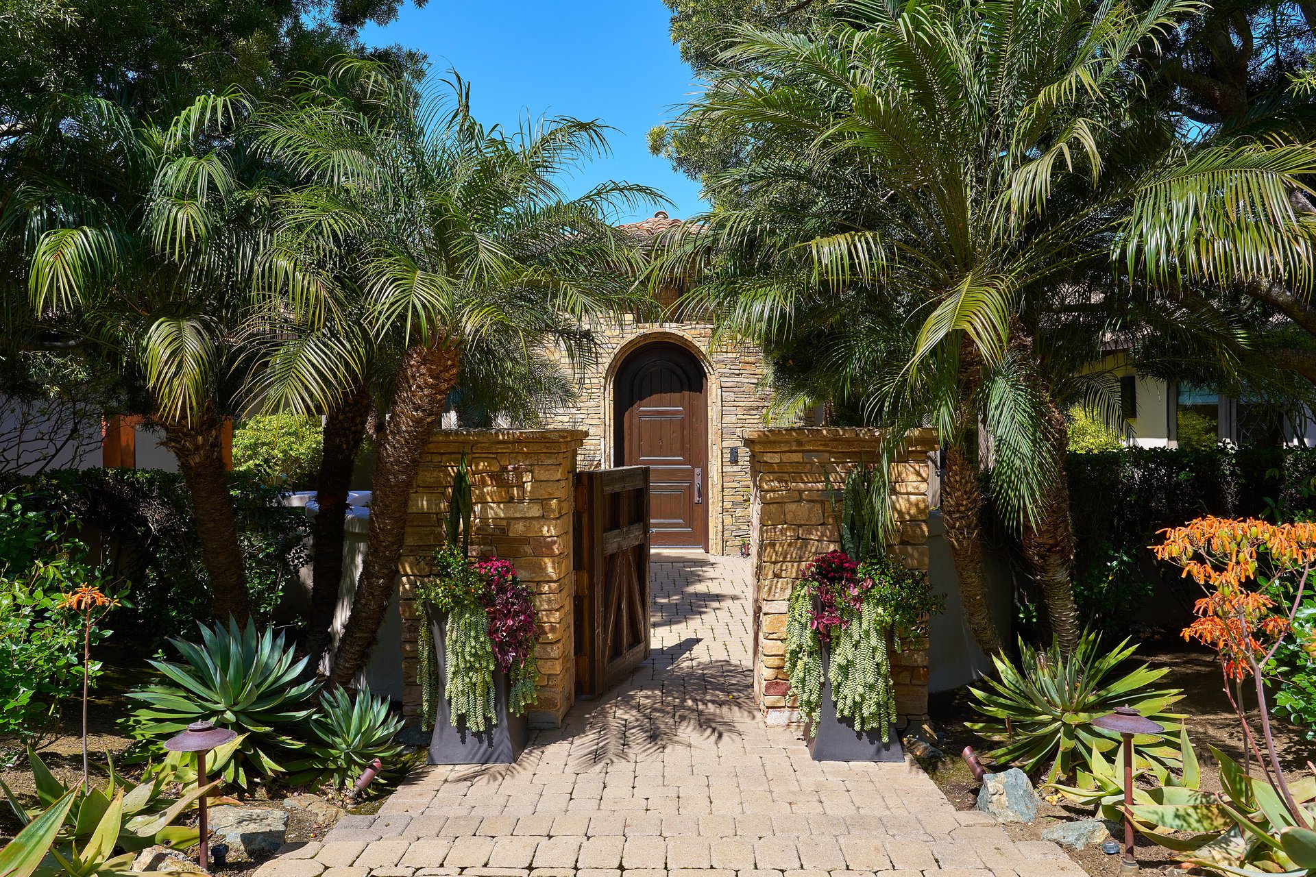  Rancho Santa Fe Living Redefined: Style, Space & Serenity