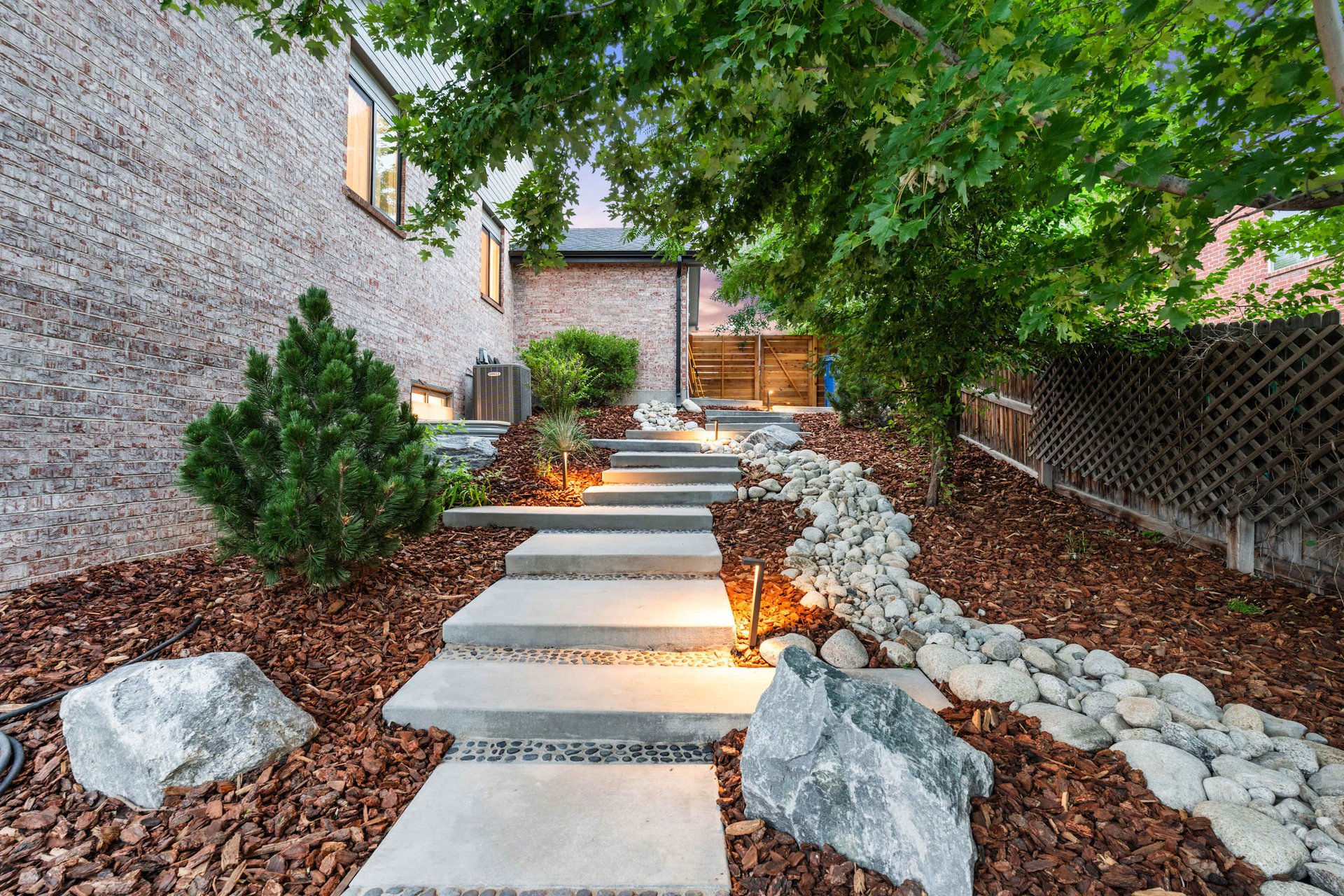 1916 Lake Dr.