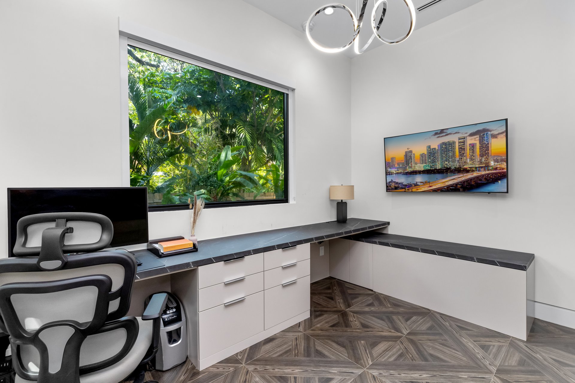 Spring Garden | Modern Luxury