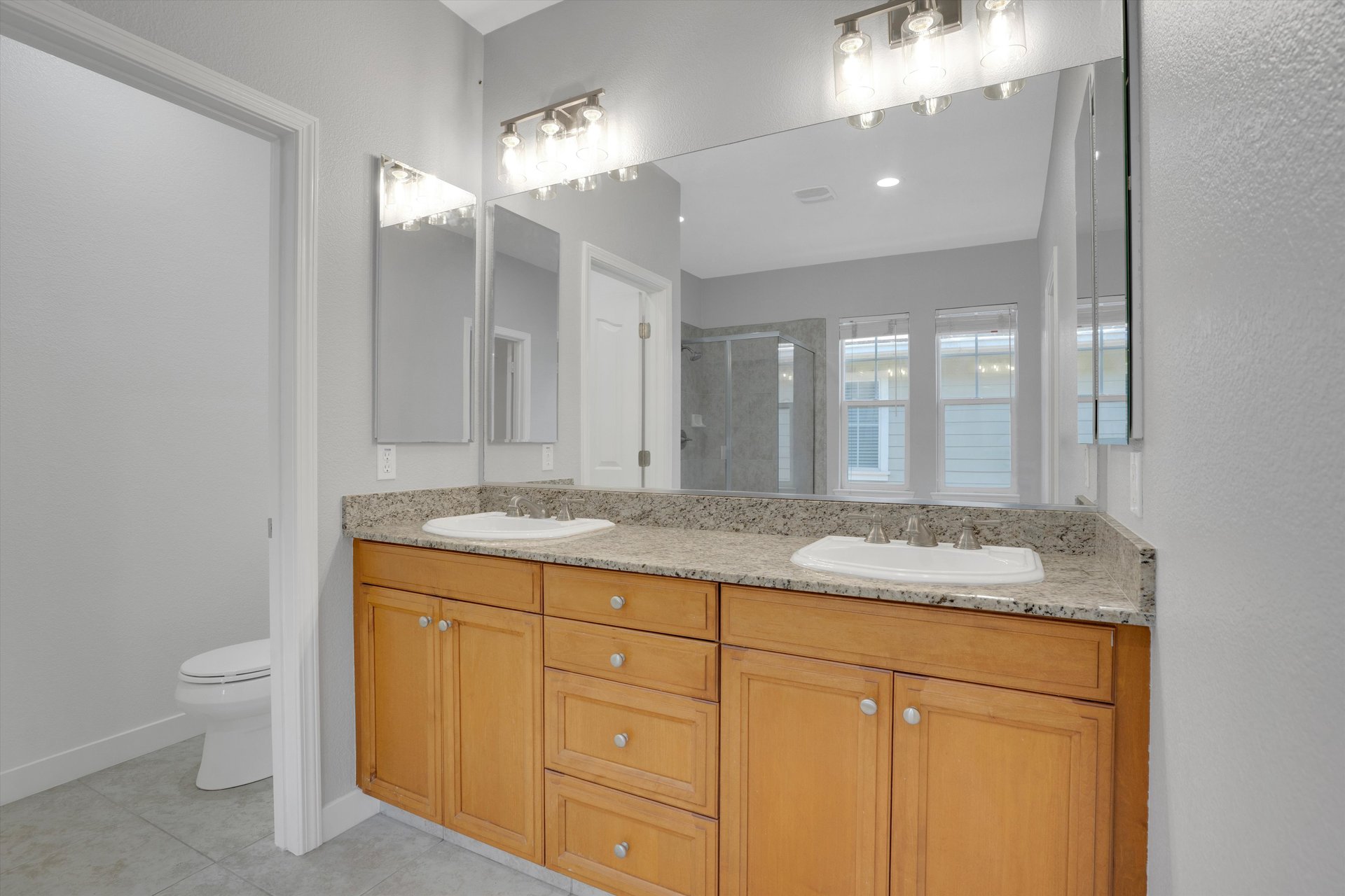 Glen Cove Beauty with View