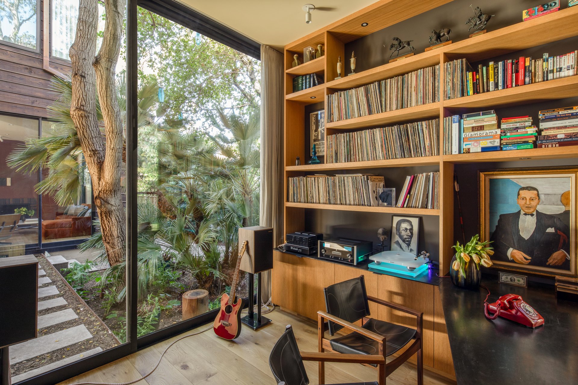 527 Latimer Rd, Santa Monica 