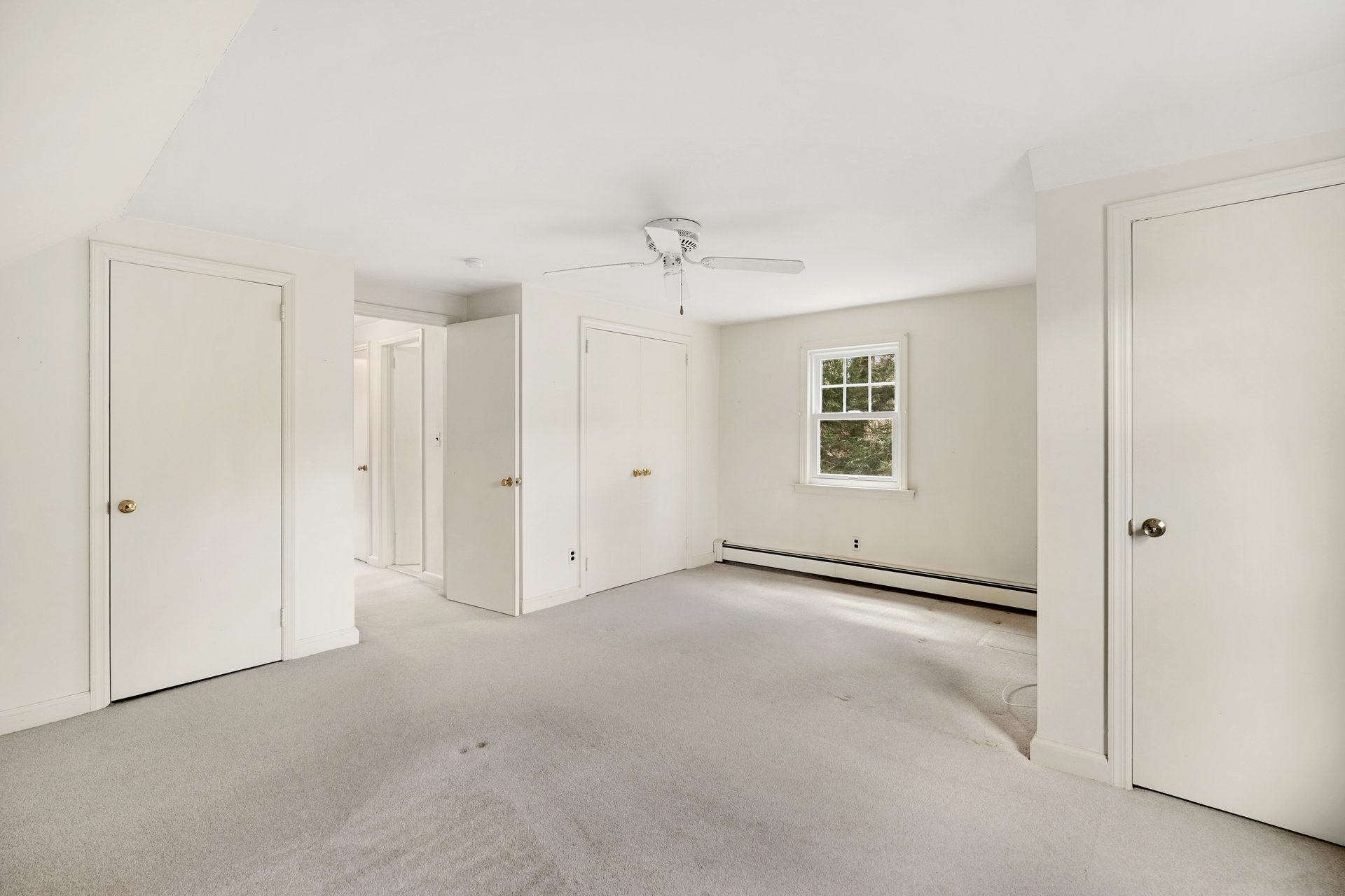 21 Vinton Avenue