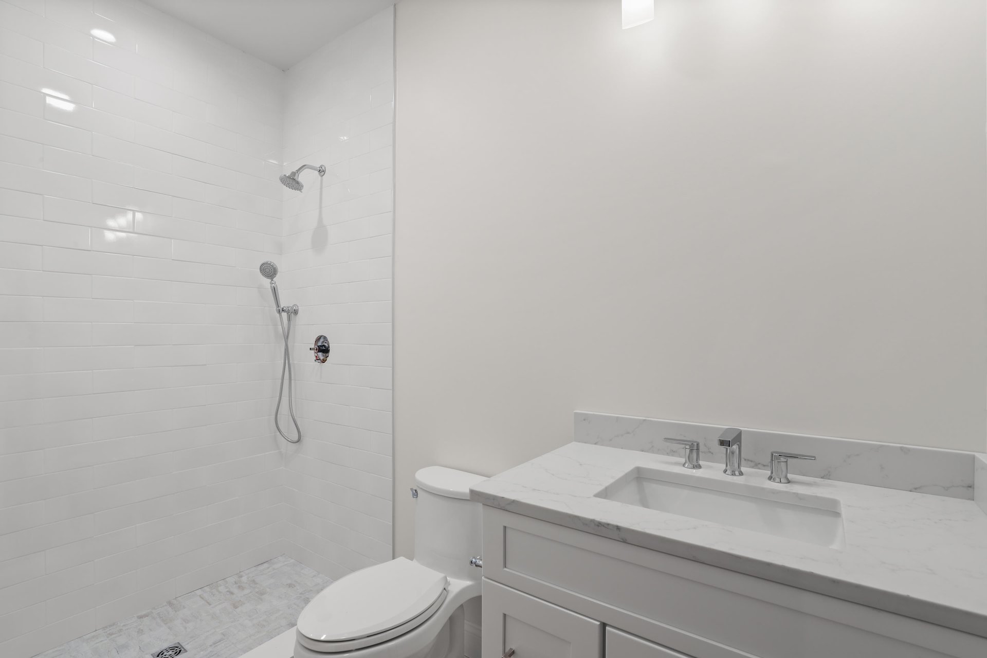225 Katonah Avenue Unit: 3
