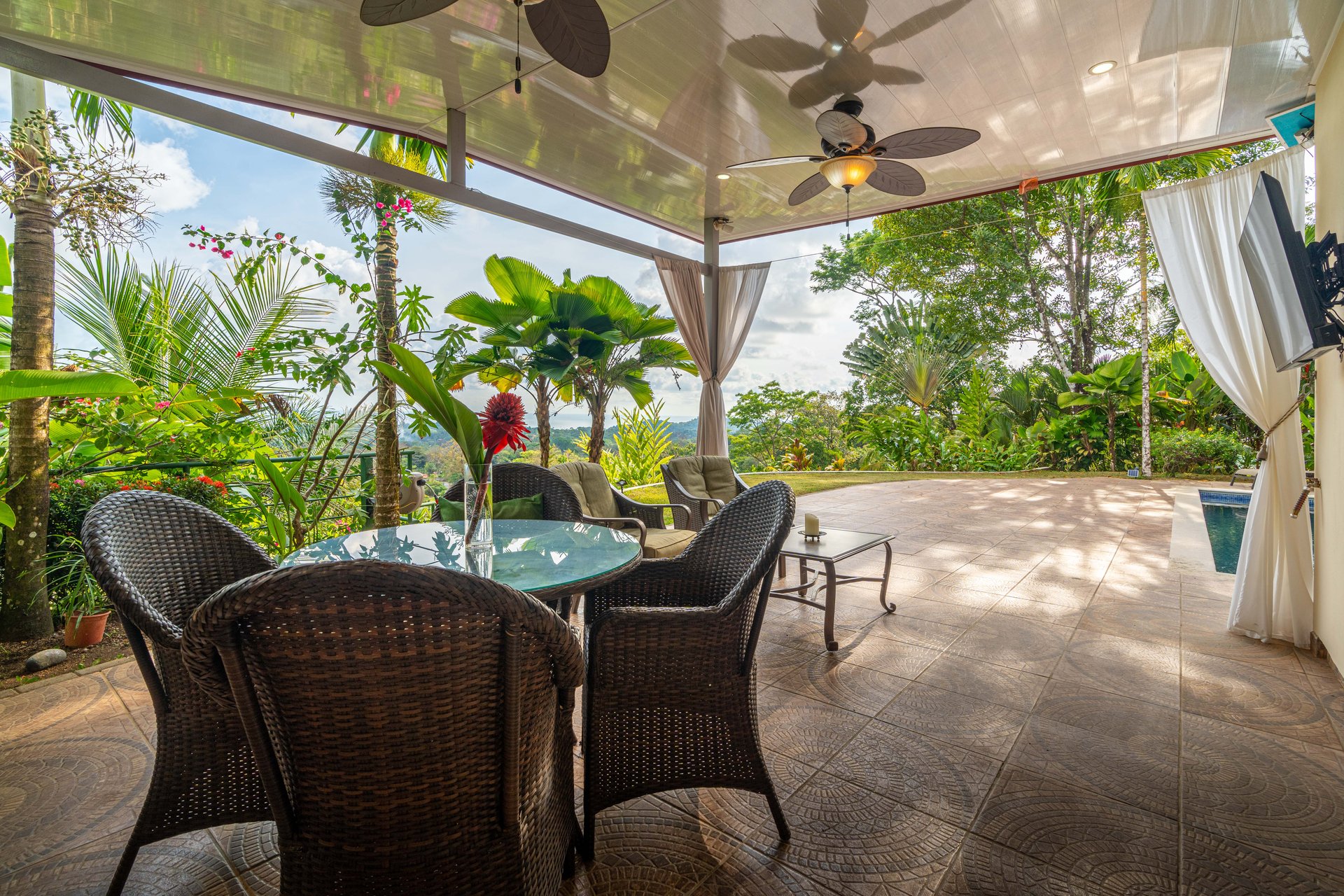 Expansive Ocean Views, Central Ojochal - 3 bed, 3 bath!