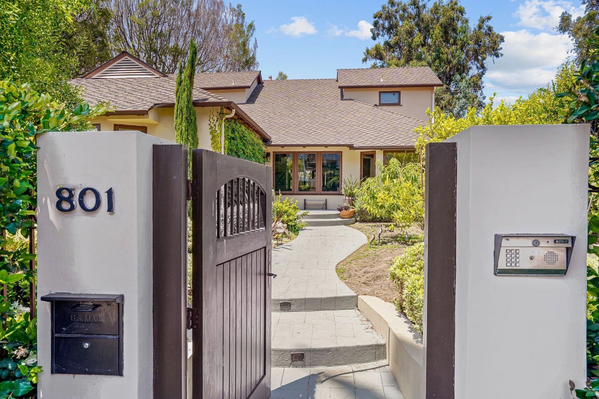 801 N Doheny Dr
