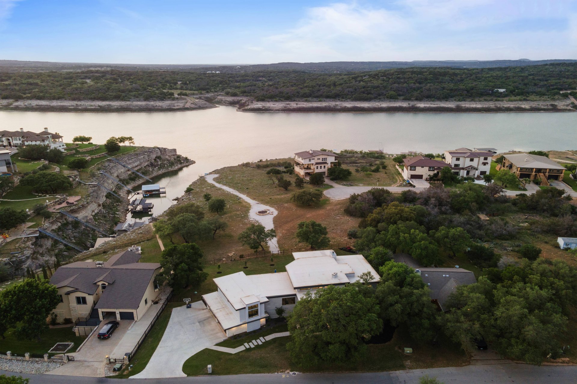 2912 Patriot Drive & 3002 Point Cove