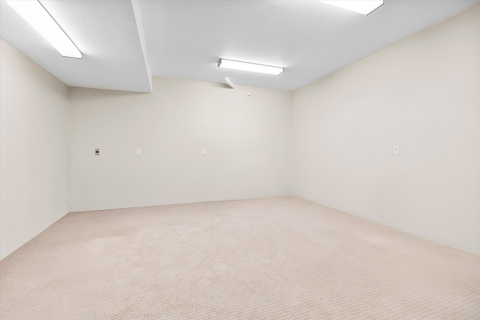 2589 NW Champion Circle