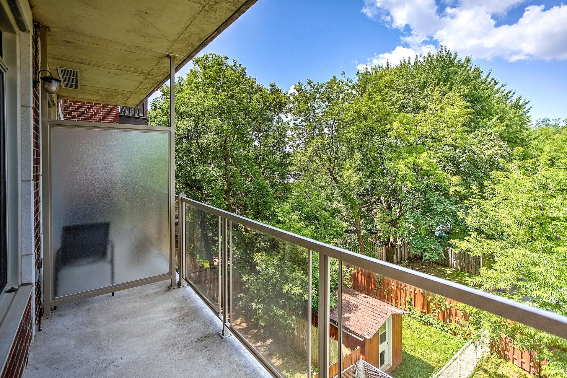 5865 Av. de Monkland, Apt. 302