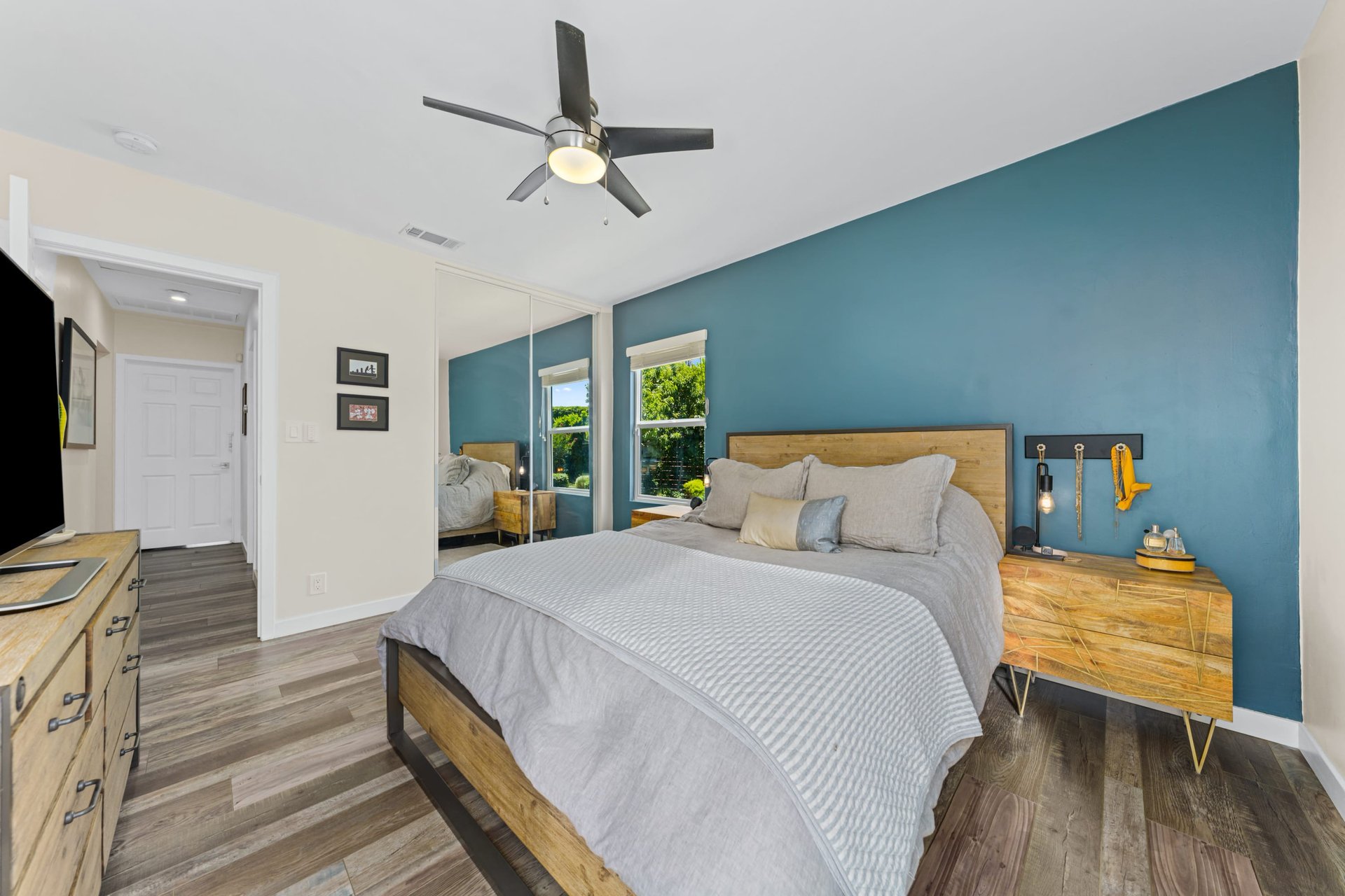 13340 Martha St, Valley Glen