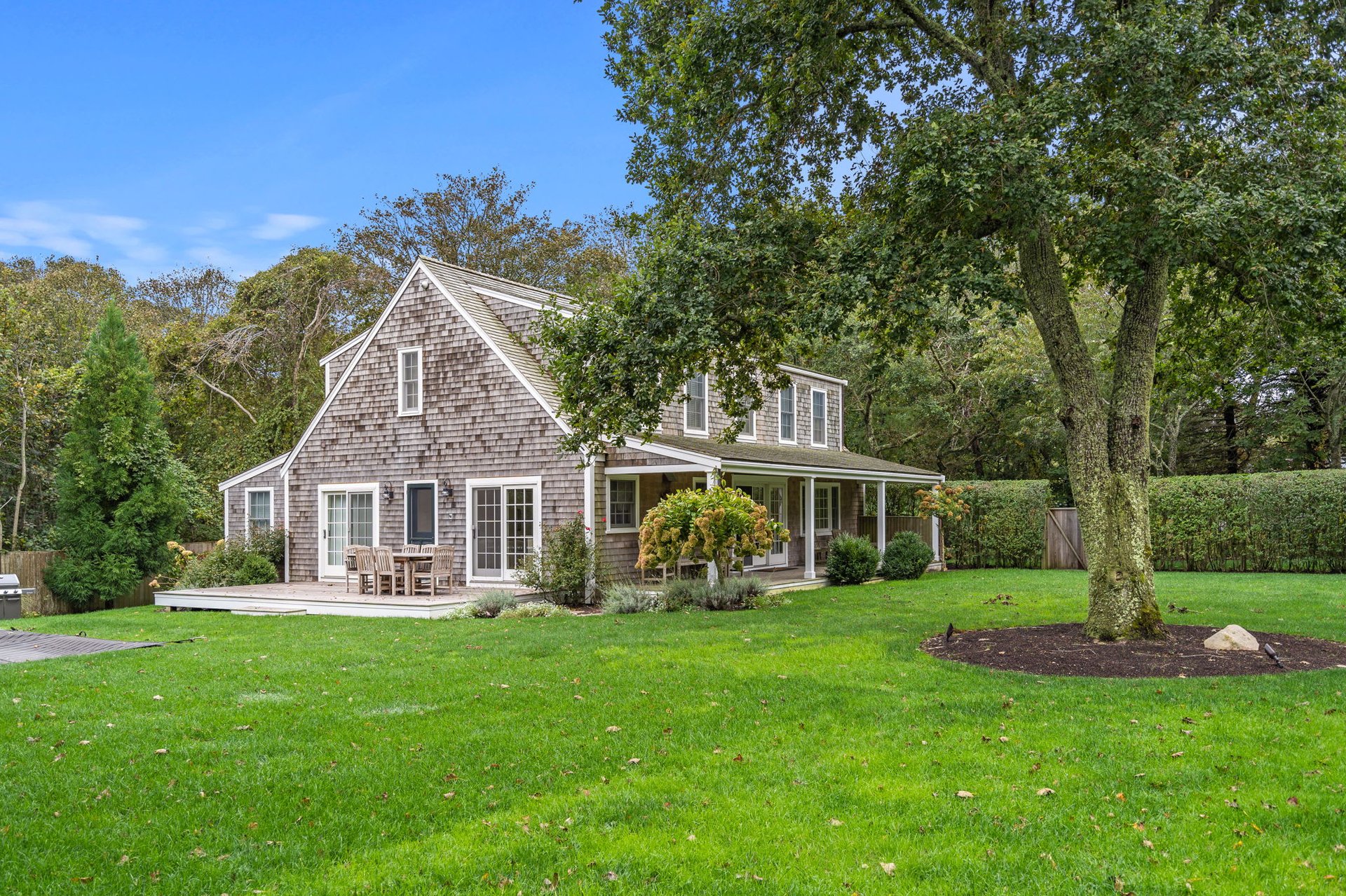 6 Oak Hollow Ln