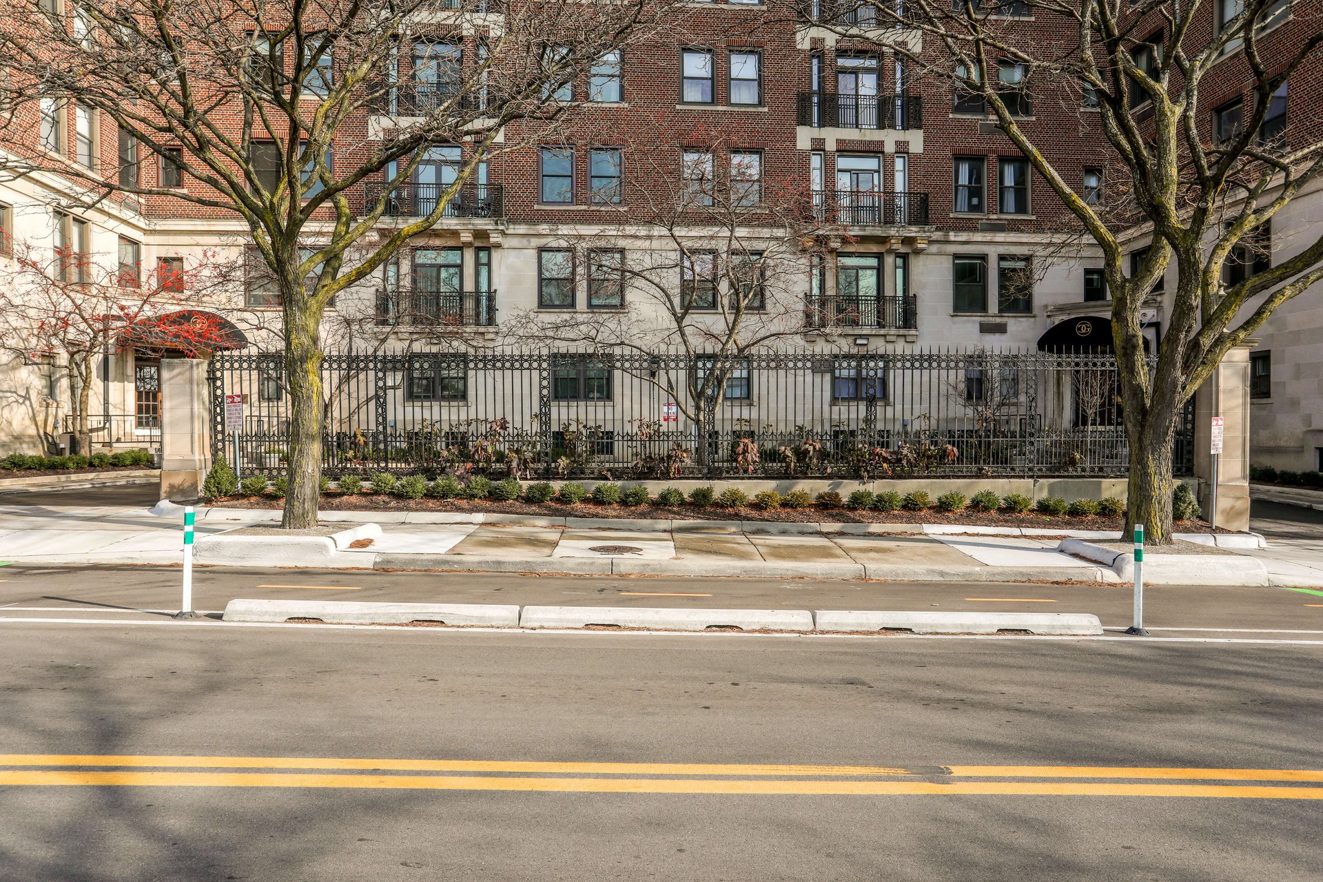 2900 E Jefferson Avenue Unit: A100