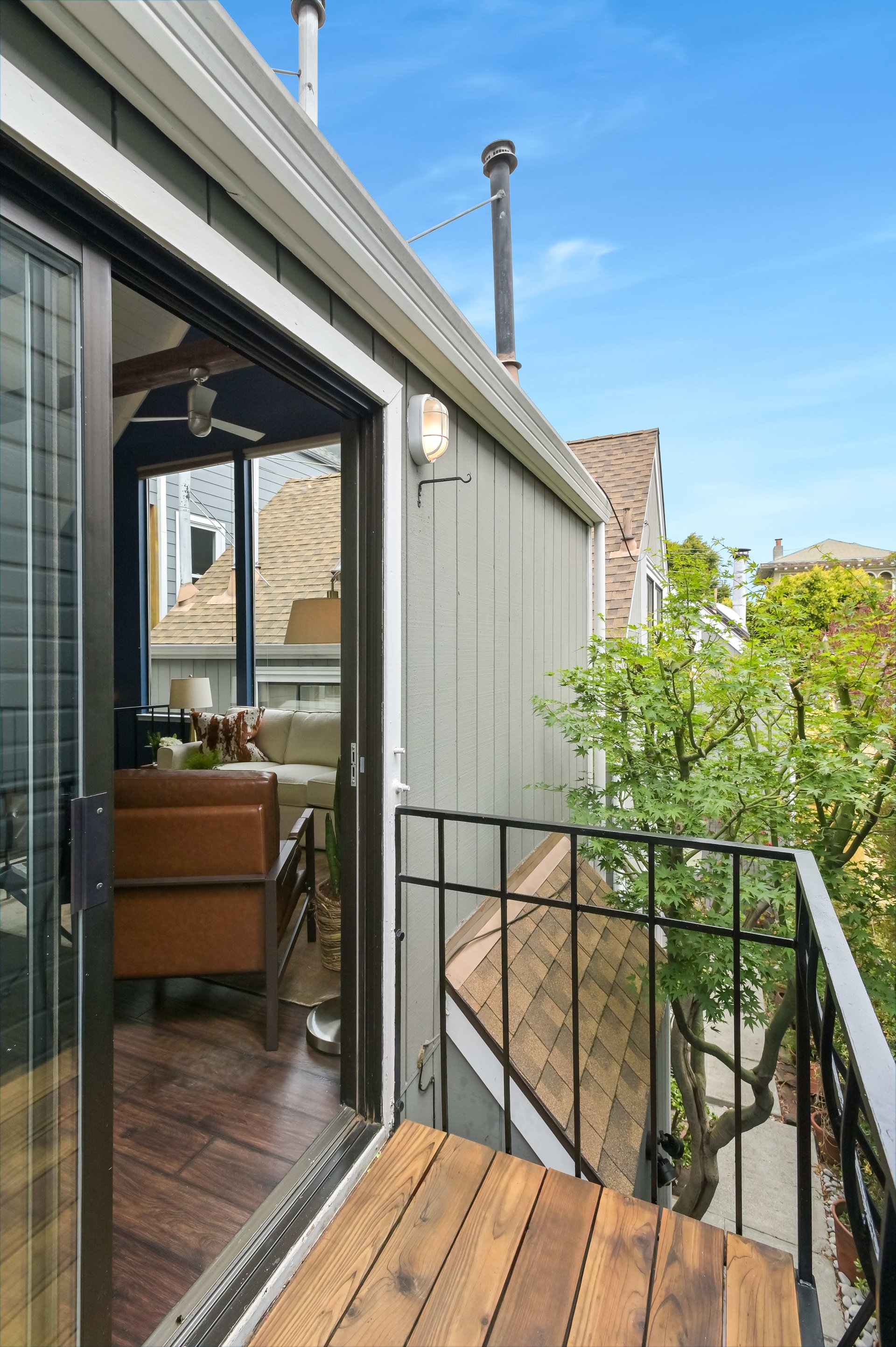 Designer Renovated, Free-Standing Condo in Hayes Valley!
