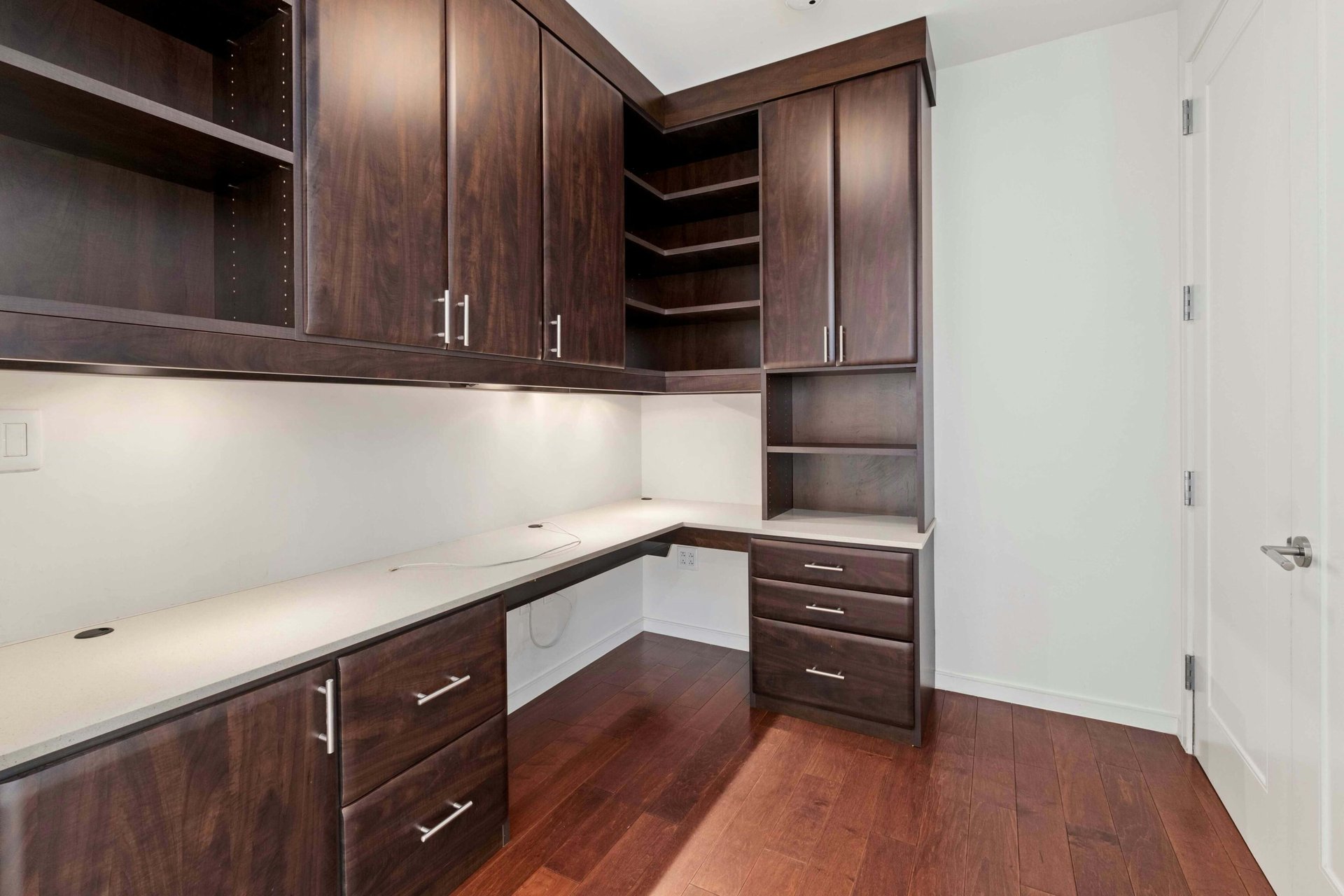 200 Congress Ave #30H 
