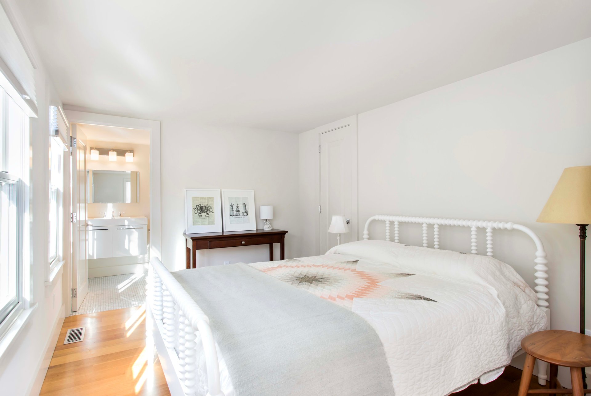 A BRIGHT AND BREEZY VILLAGE RETREAT