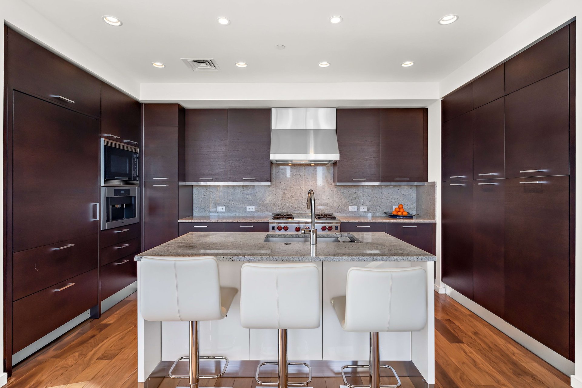 200 Congress Ave #21E