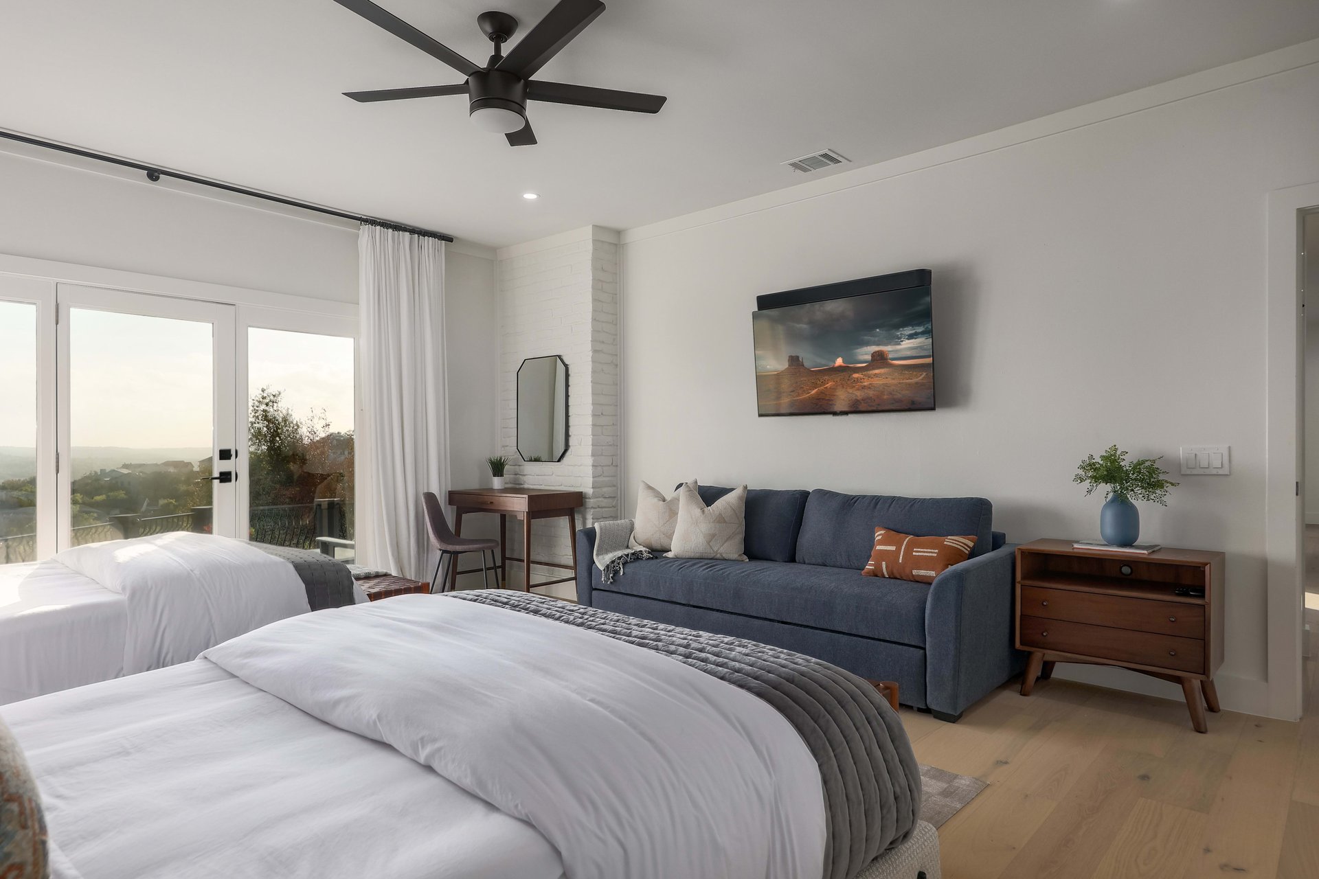 4303 Cat Mountain Drive