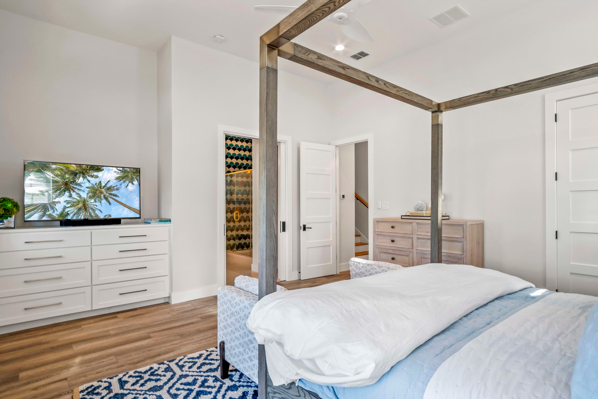 Coastline Drive, 4 Beds 4 Baths