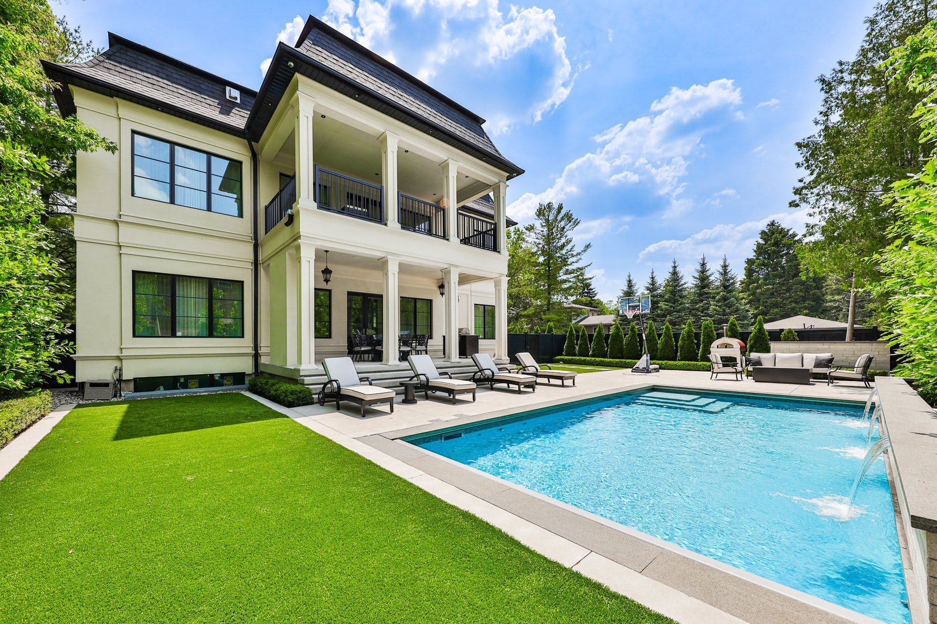 141 Woodview Crescent, Ancaster