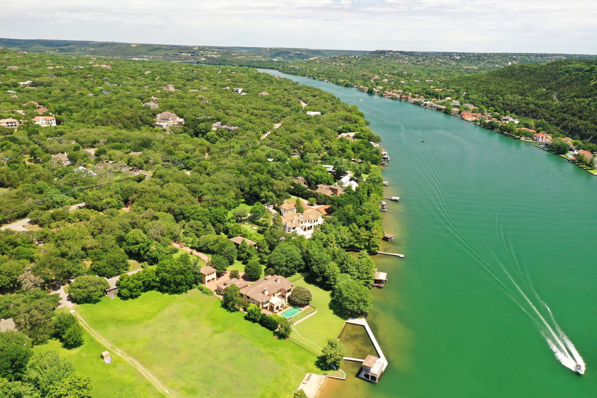 3201 Westlake Drive