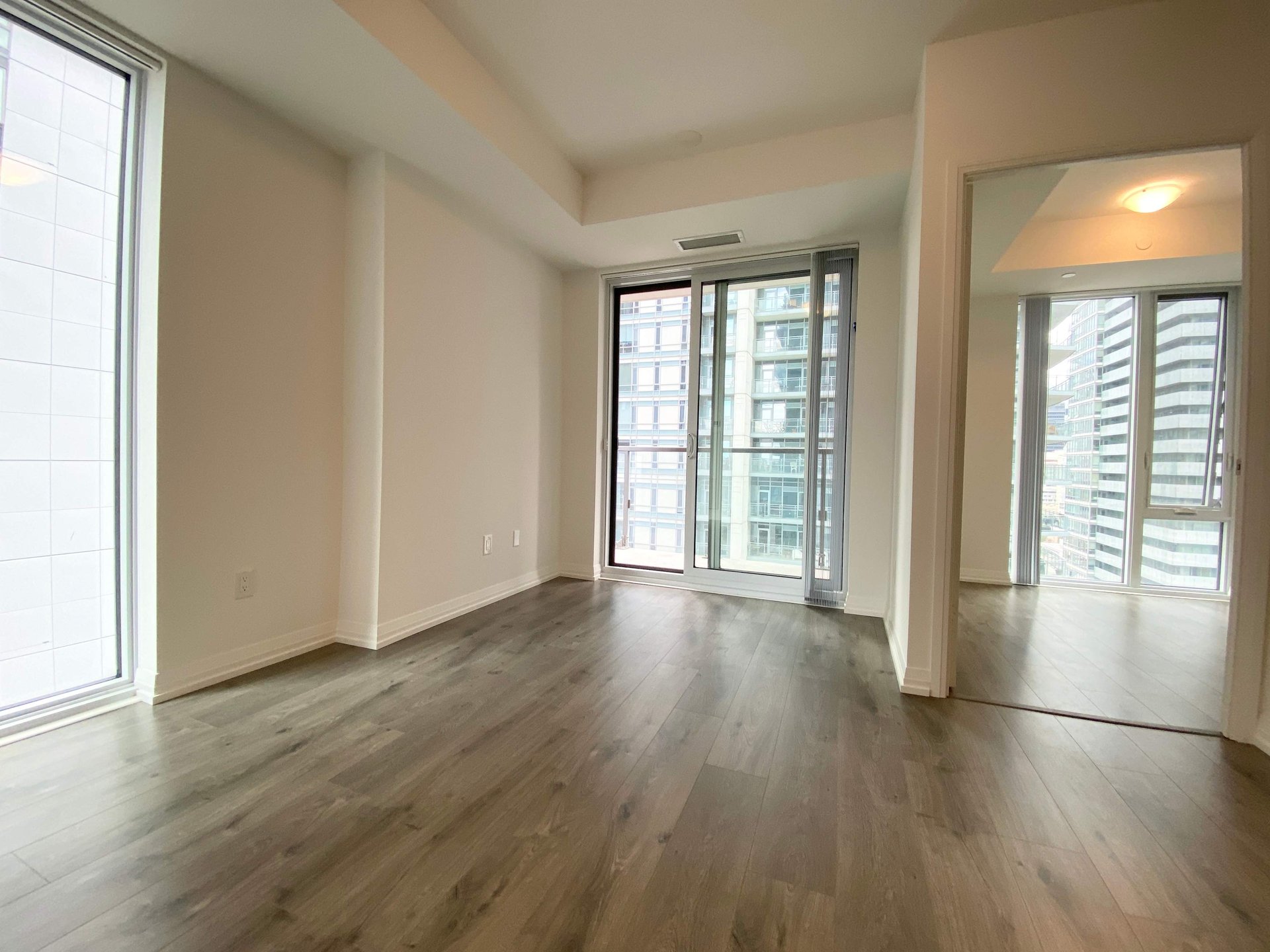 8 Widmer St Unit: 2005