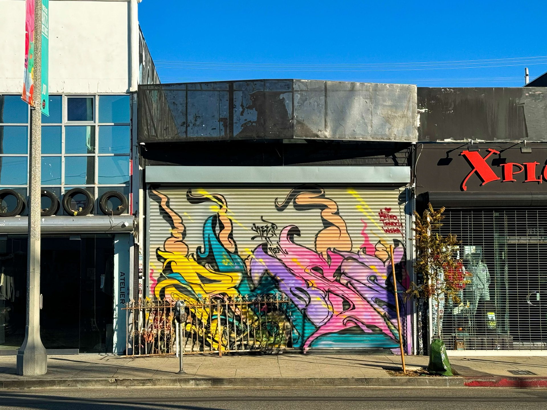 7555 1/2 Melrose Ave