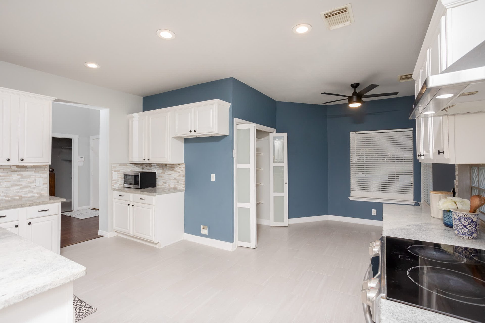 24843 CRESCENT RUN
