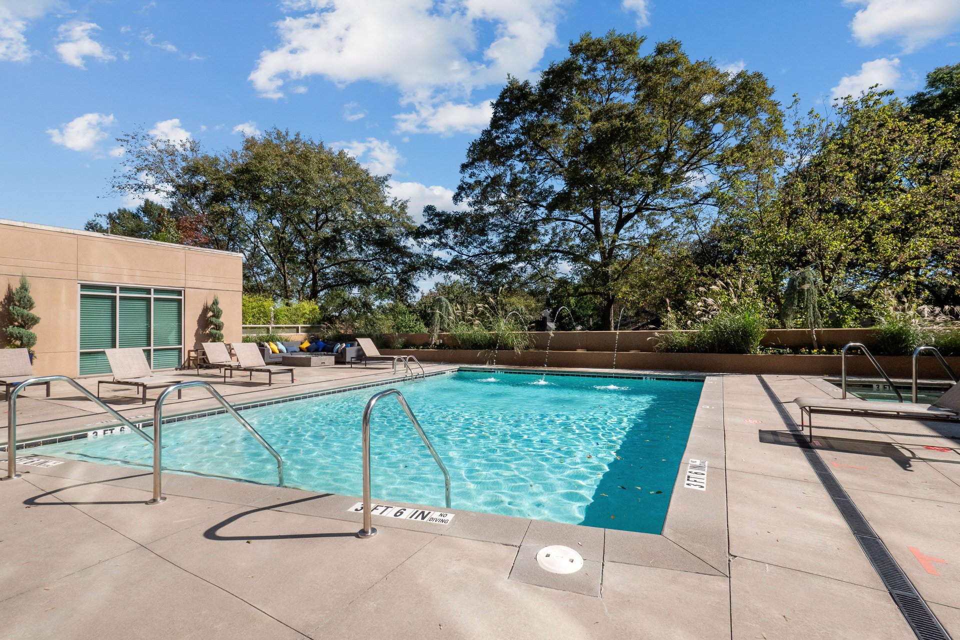 905 Juniper Street NE Unit: 506