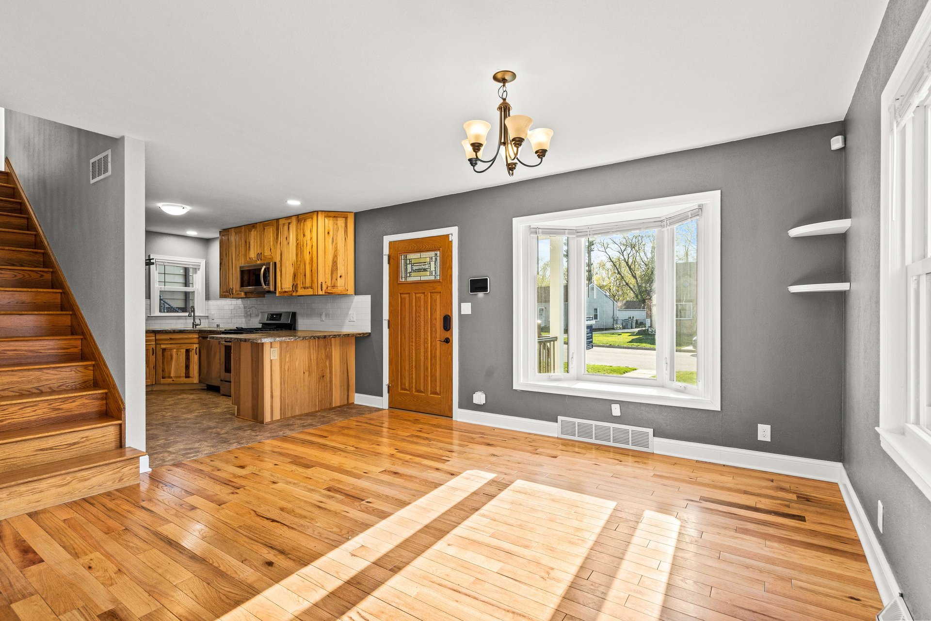 Renovated Bay View Colonial