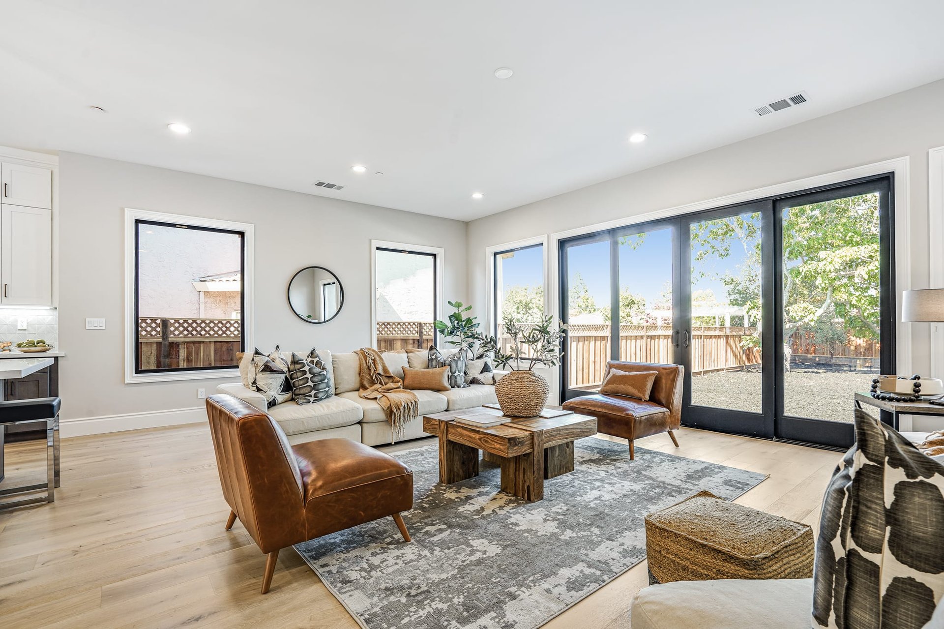 1950 Quito Road