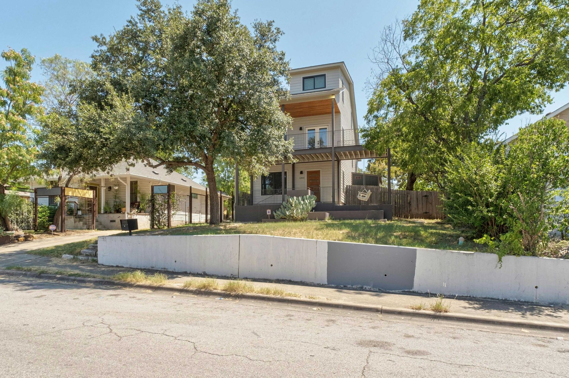 1203 Cedar Avenue