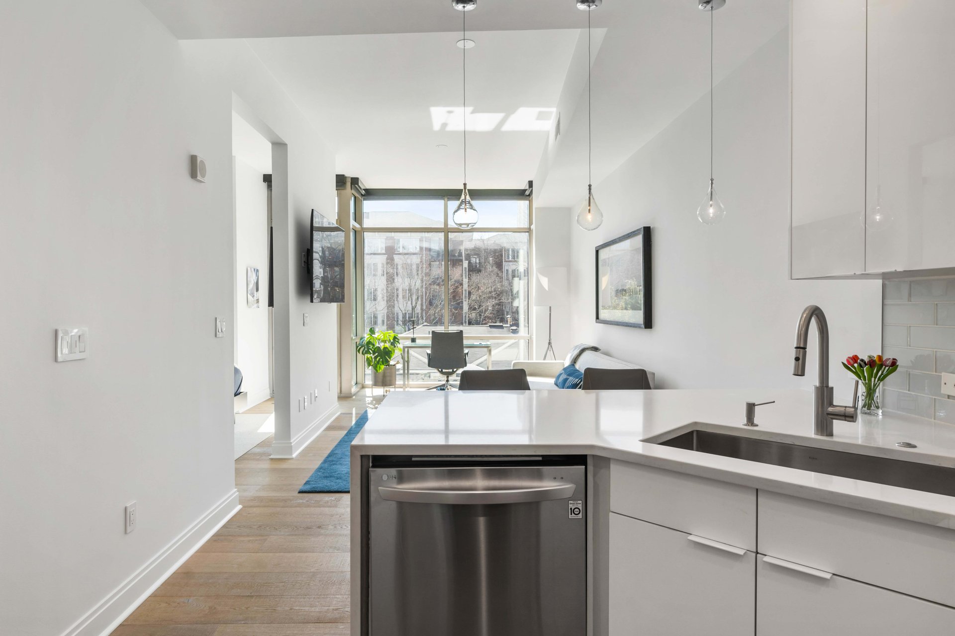 905 Juniper Street NE Unit: 506