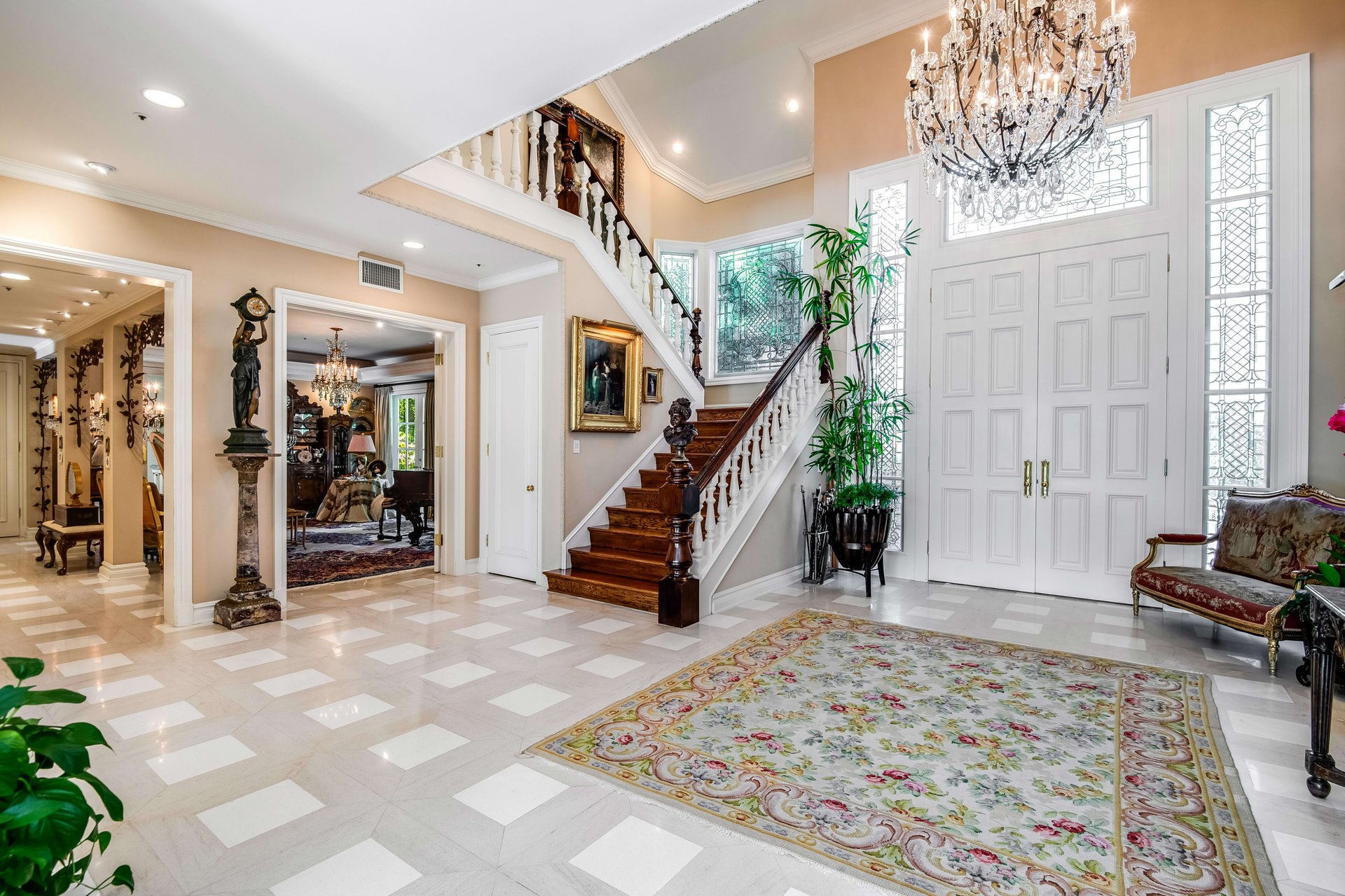 702 N Sierra Dr, beverly hills