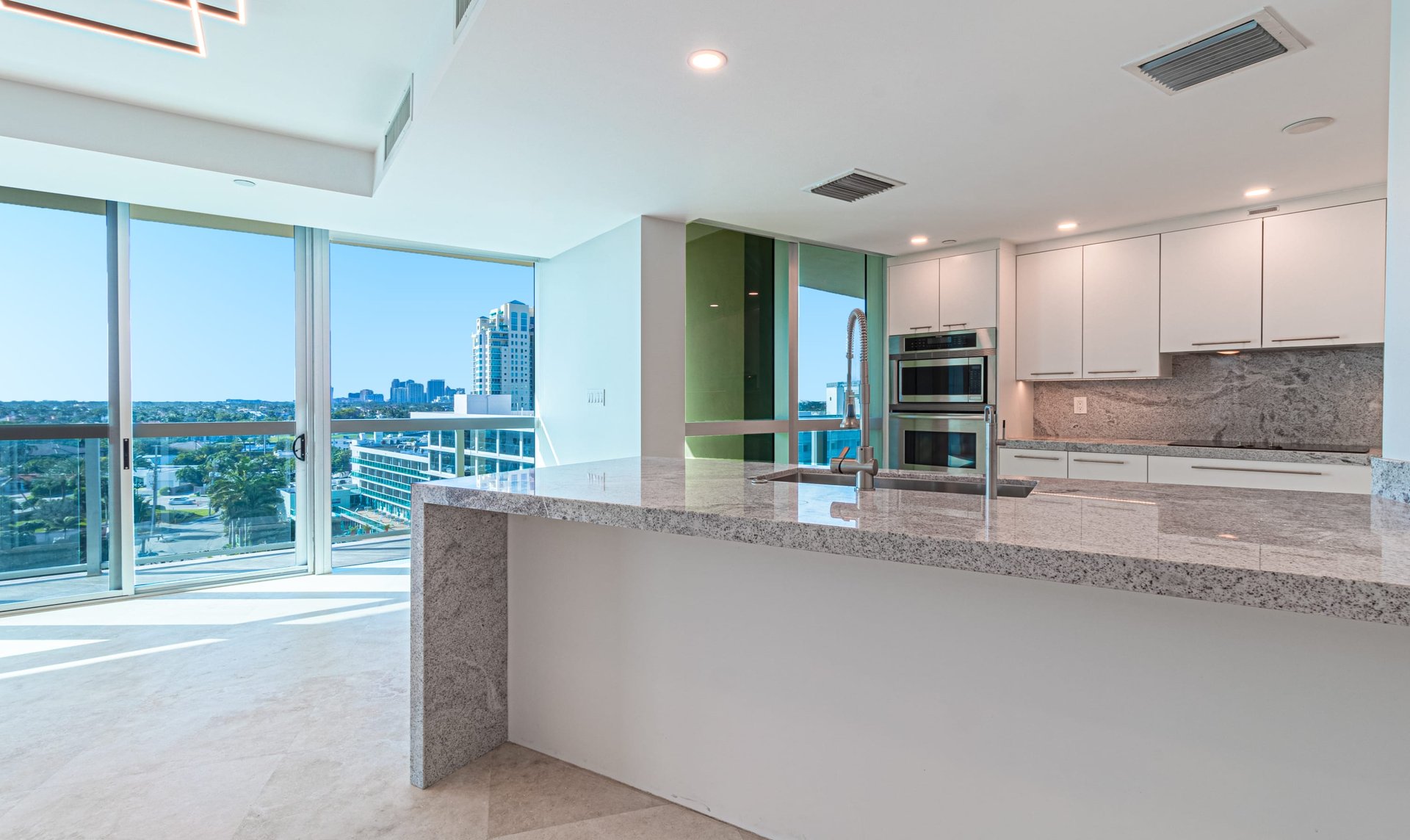 1200 Holiday Dr Unit: 705