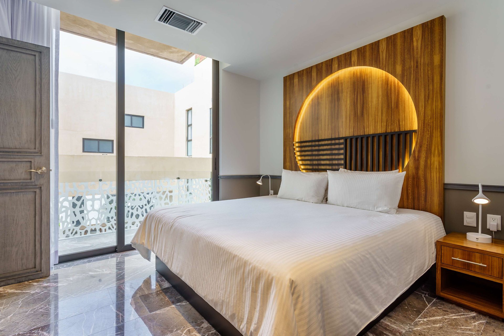  INVESTMENT ALERT Condo For Sale in Playa del Carmen 1 min from Beach