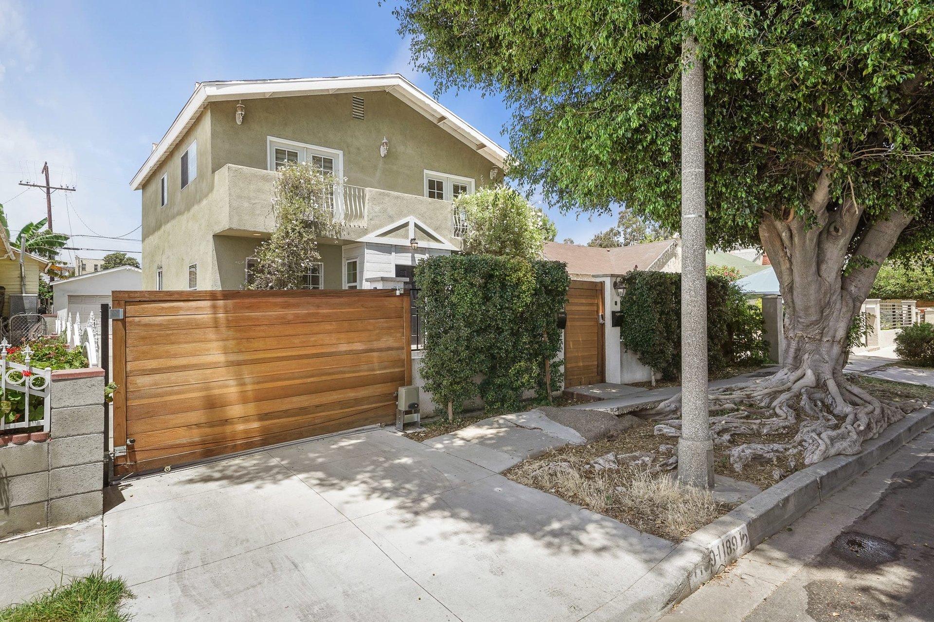 Rare Newer Renovated Duplex (2 on a Lot) in Mid-City