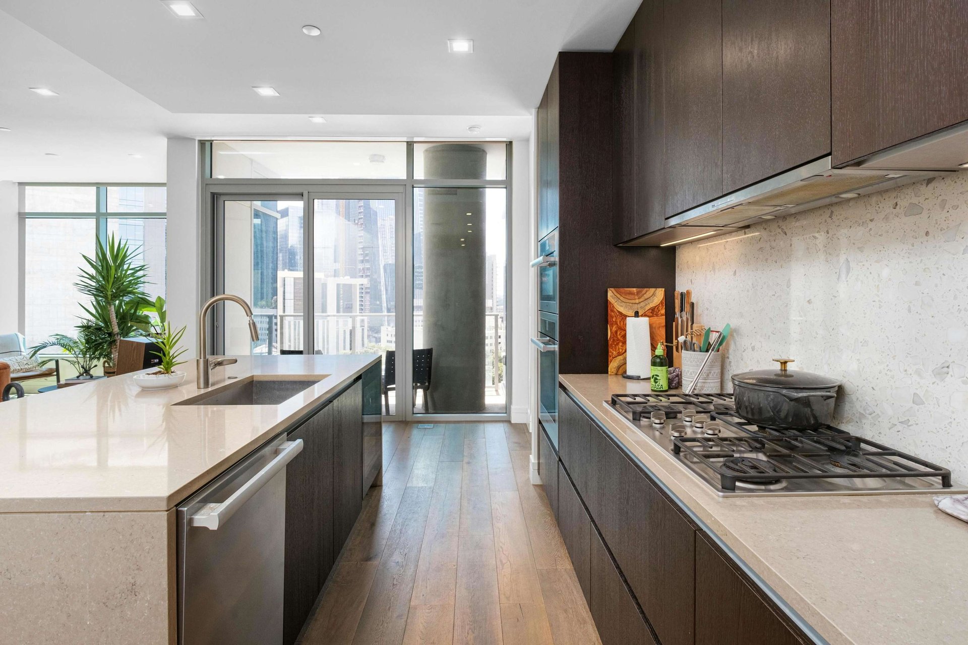 501 West Ave #1105