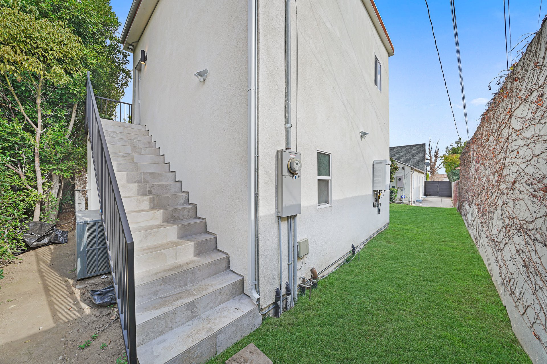 Light & Bright Modern Country English Home - Perched on a knoll in coveted Longwood Highlands.