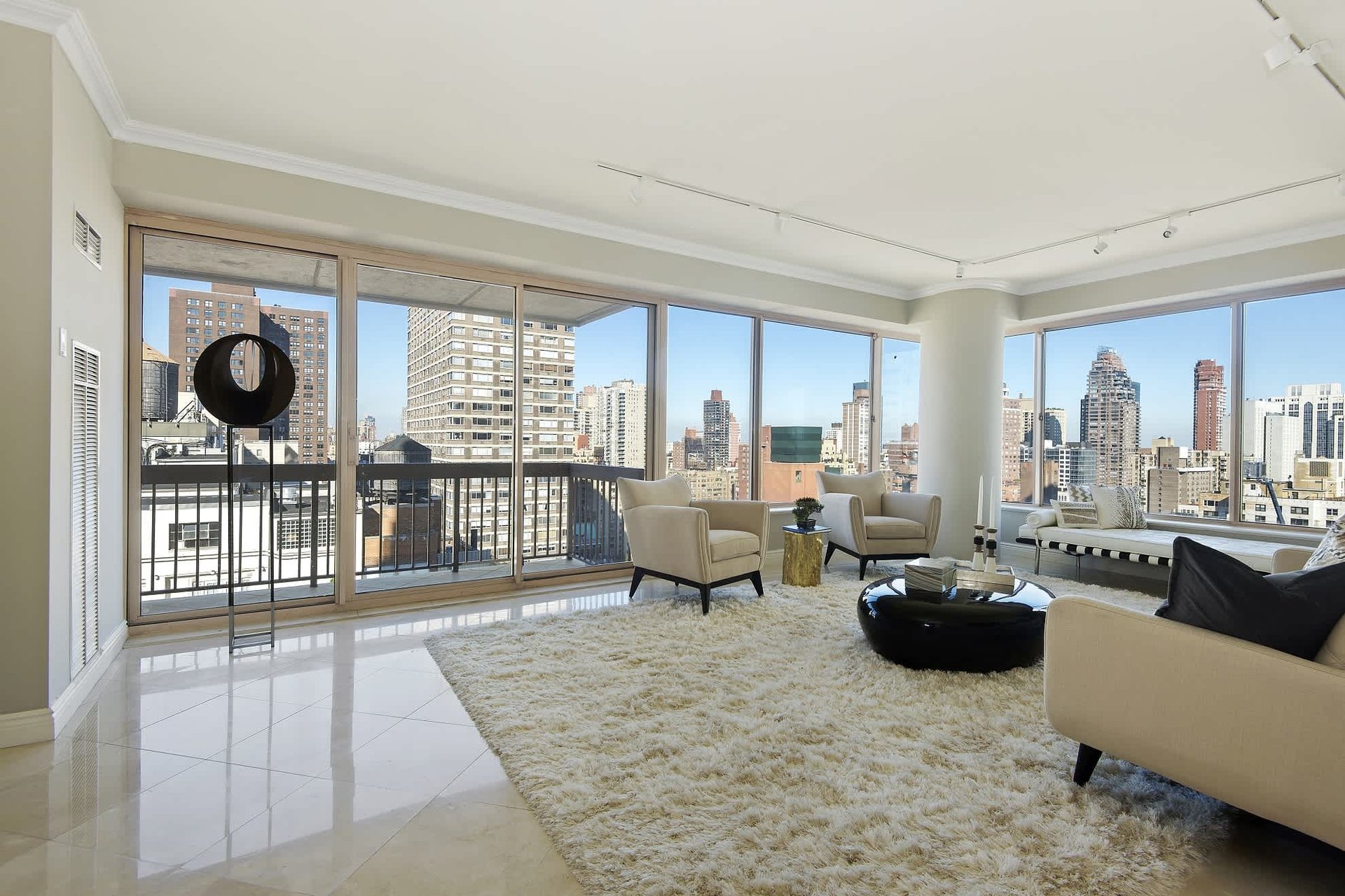 Sprawling Condo at 200 East 69th Street