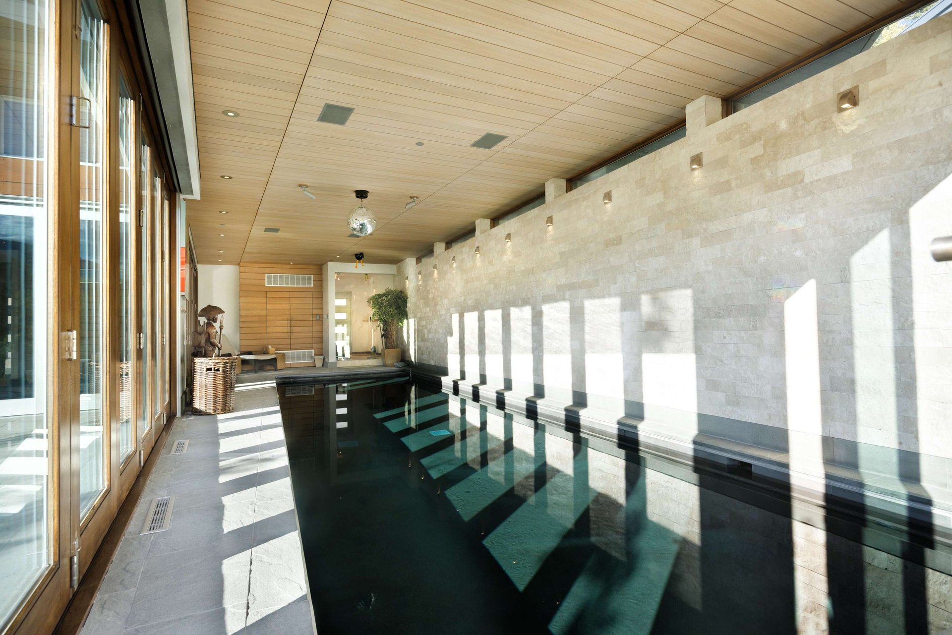 Beautiful 8 Bedroom Home in Aspen 