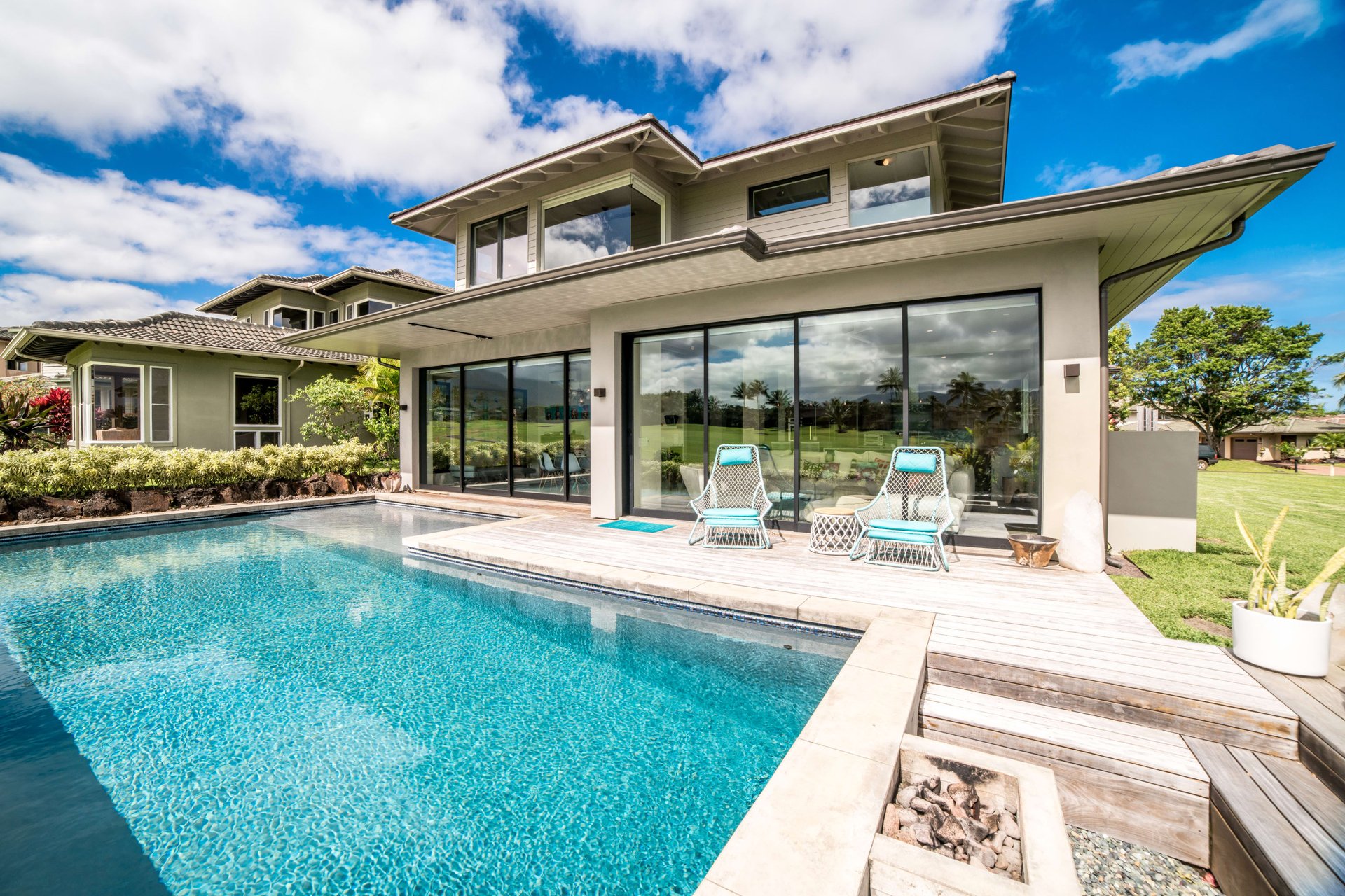 4011 Aloalii Dr