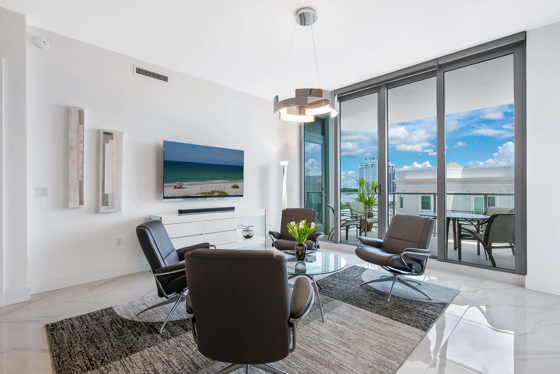 111 S PINEAPPLE AVE #605