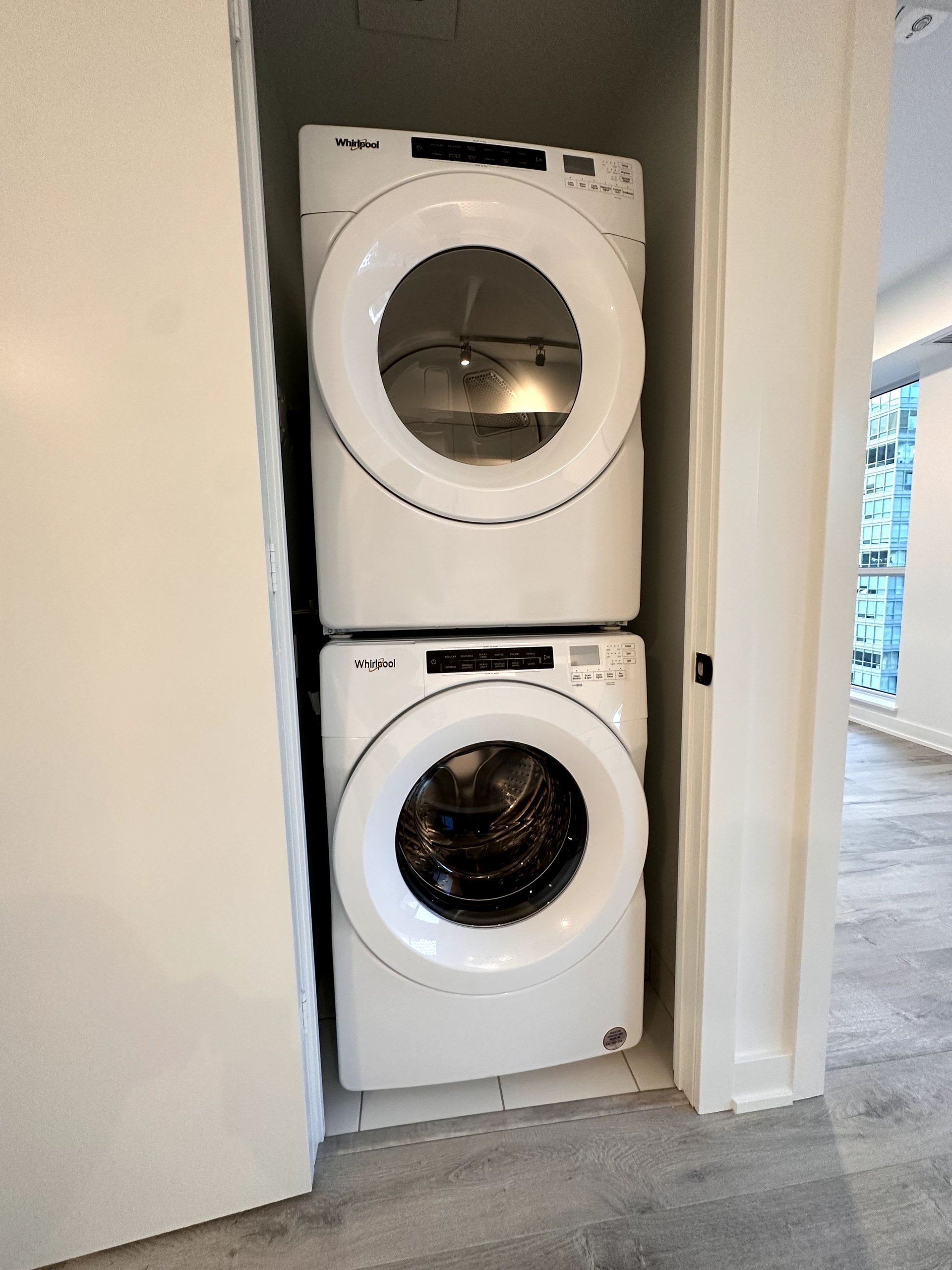 327 King St W, Unit 3601