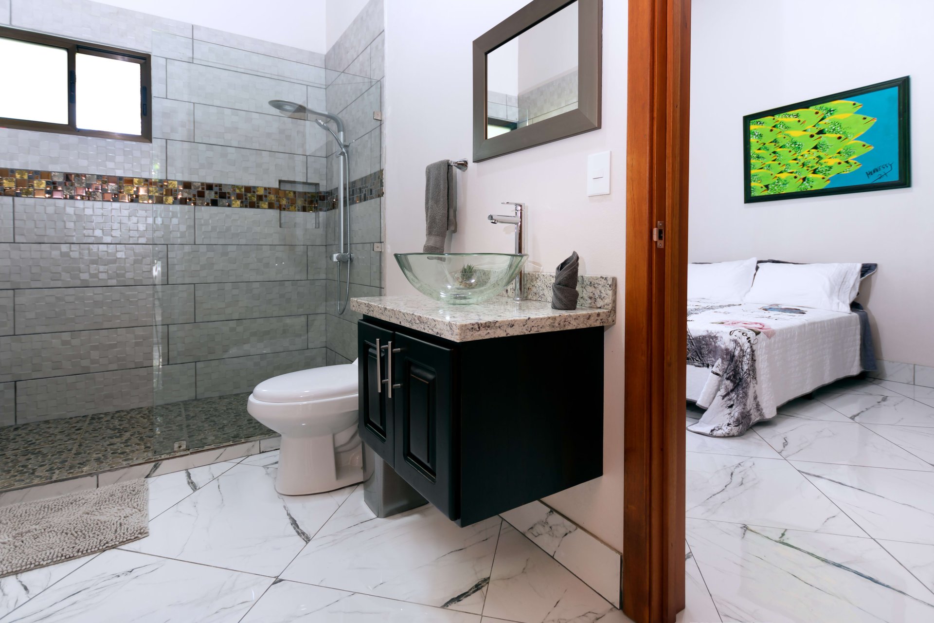 BRAND NEW 3-bedroom home, 5 minutes to Dominical Beach.