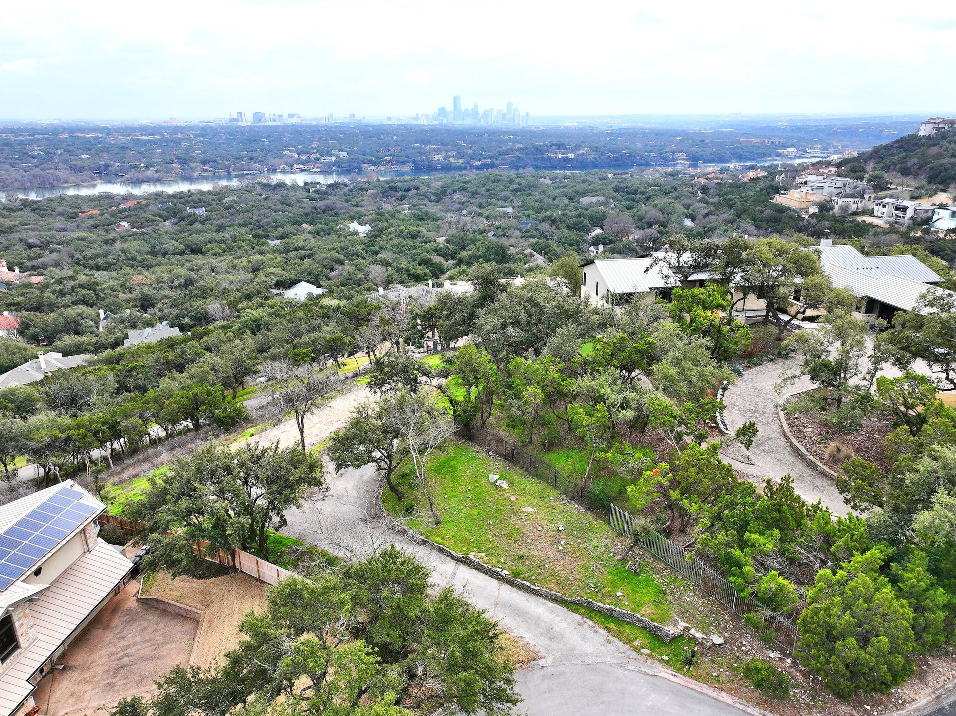 2507 Camino Alto