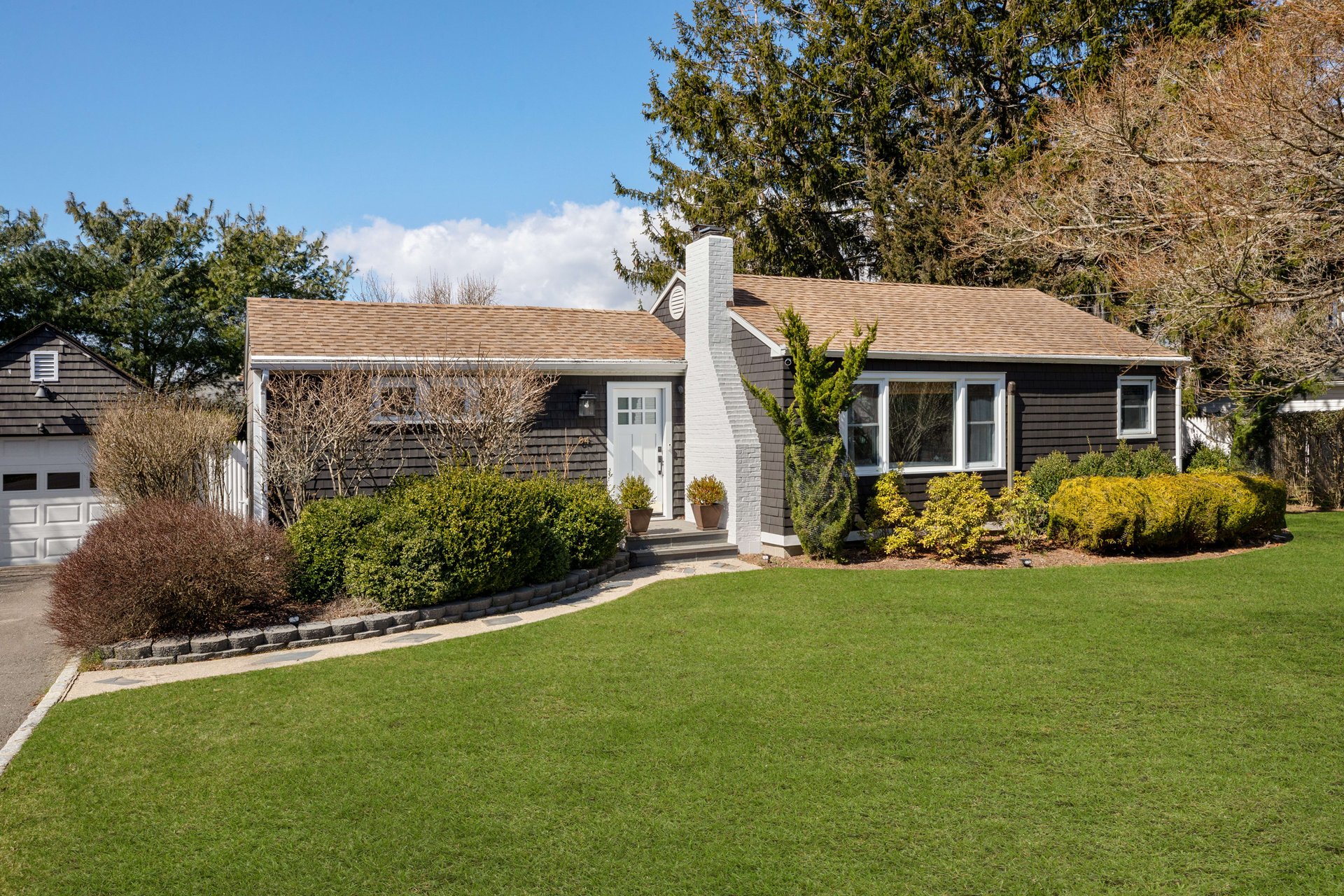 HIGHEST SALE ON BAY ROAD