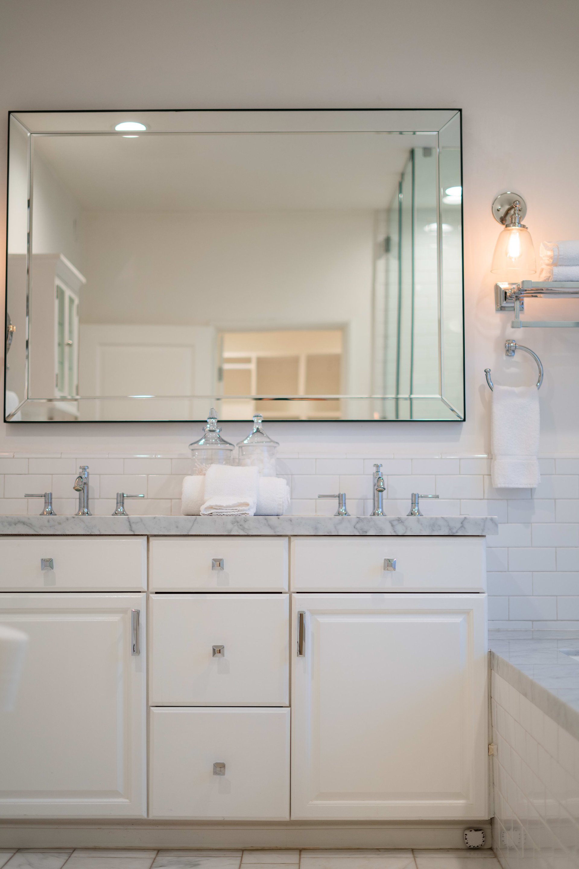 A Hampton's Vibe Traditional Home in Studio City 