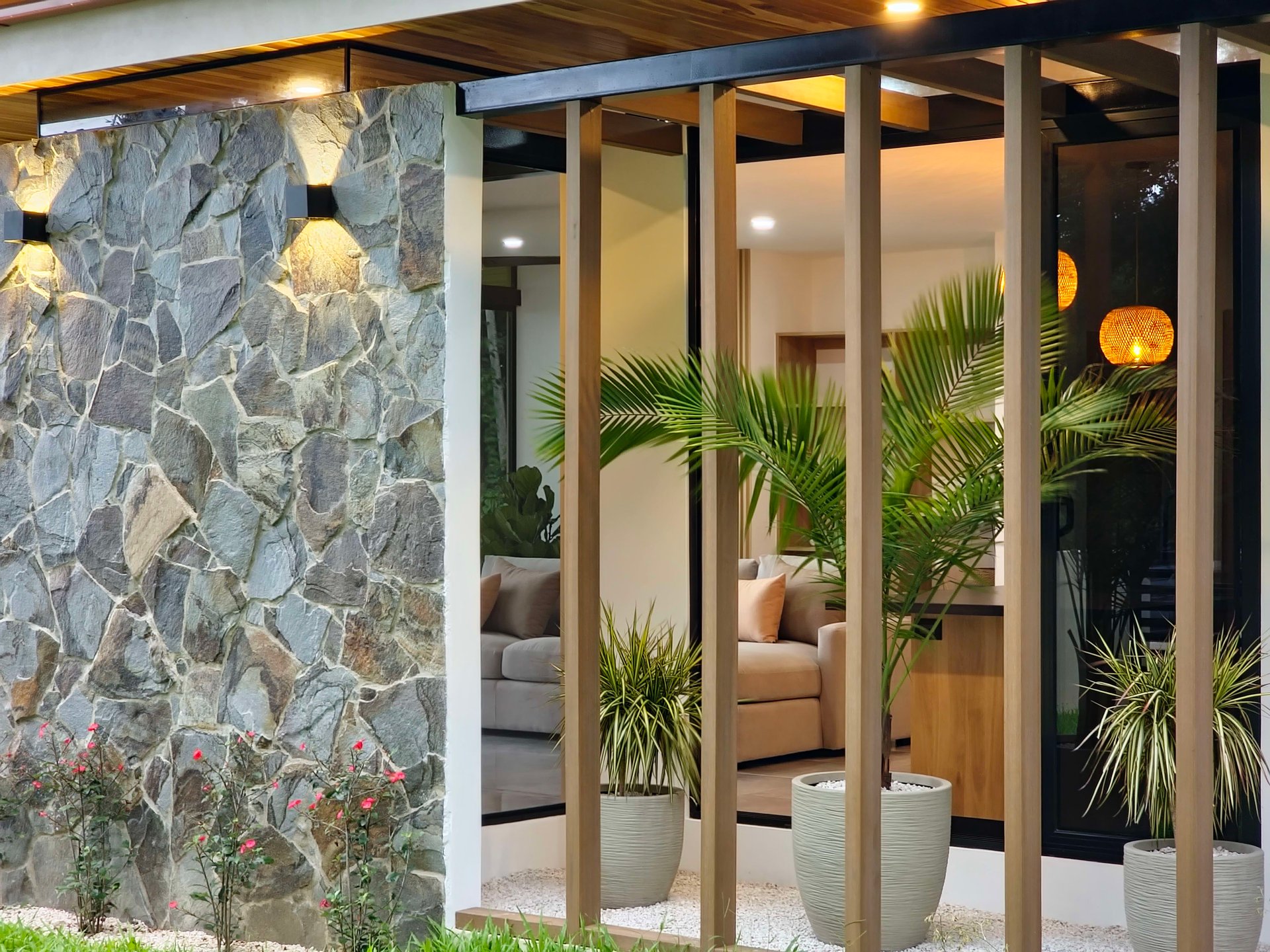 Jungle, Ocean, and exclusive elements to live in the tropics at Casa Elementum