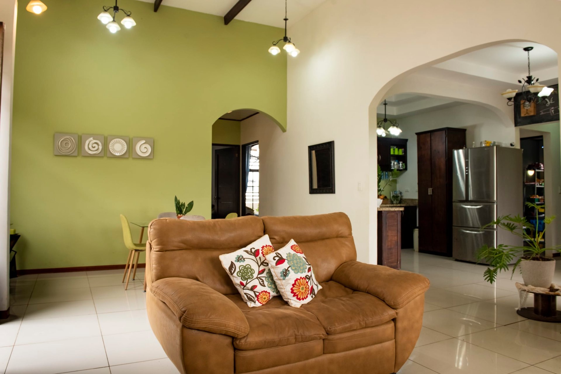 Costa Rican Gem: Spacious 4BR Home with Fruit Trees, Fully Furnished